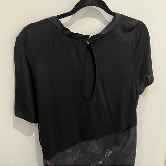 Aritzia Wilfred Black and Floral Short Sleeve Tunic - Picture 5 of 10
